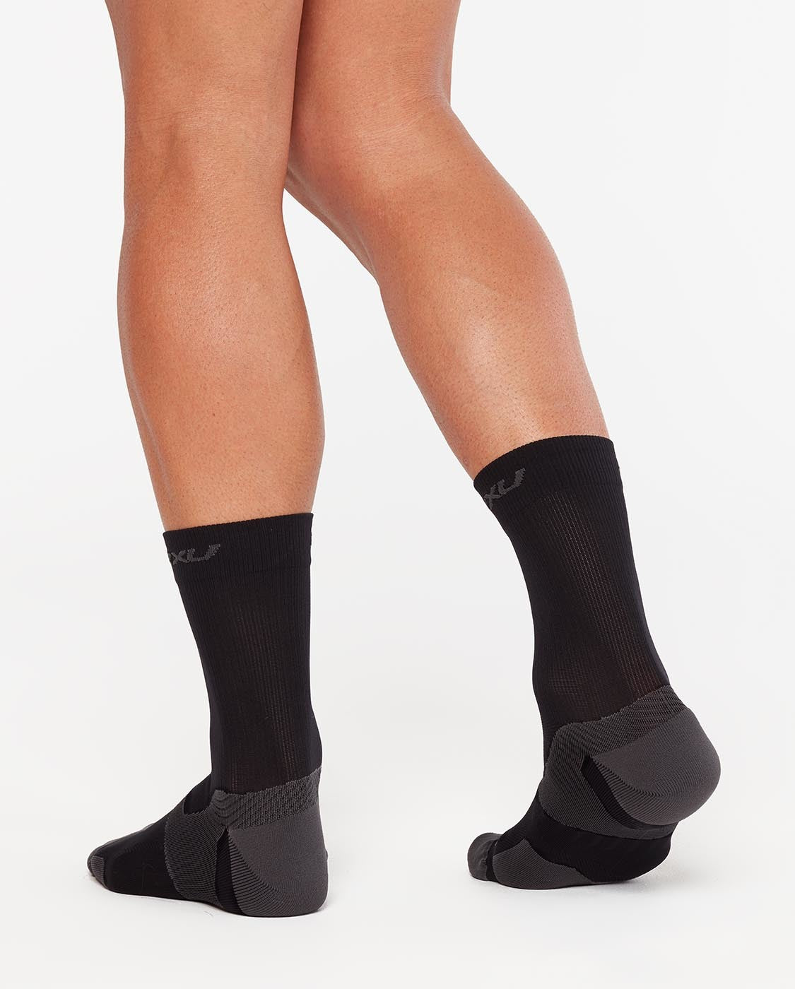 2XU VECTR CUSHION CREW SOCKS